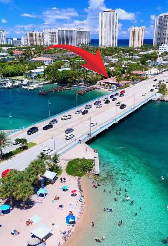 Blue Heron Bridge Hotel And Dive Club - Riviera Beach, FL