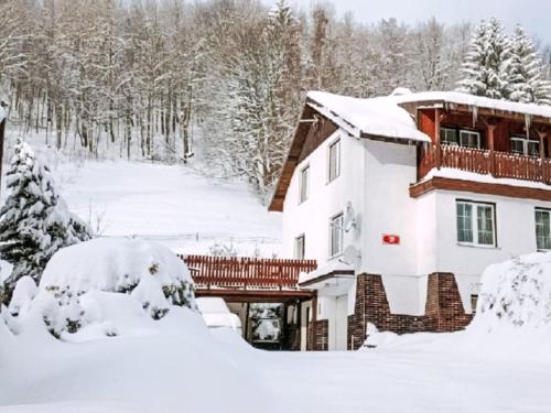 A szálláshely kívülről, Holiday Home Hillside Terrace by Interhome in Cerny Dul