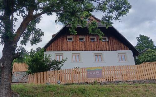 Hofer Hitt Rooms Apartments - Longostagno