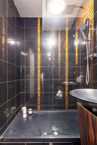 BnBNova - 1BR - Piccadilly Circus & Trafalgar Square - image 14
