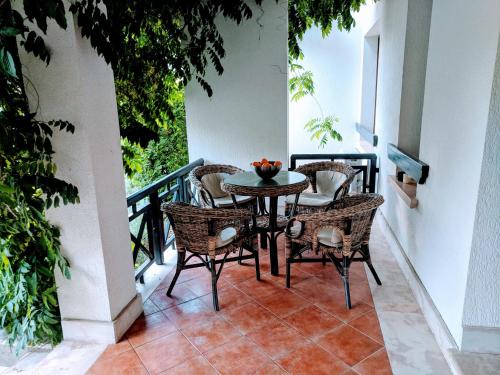 Oasis Resort&Spa Lozenets 1st floor exit to the garden – khách sạn tại Lozenets