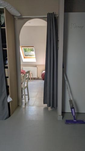 F2 in Desired house in Лінас