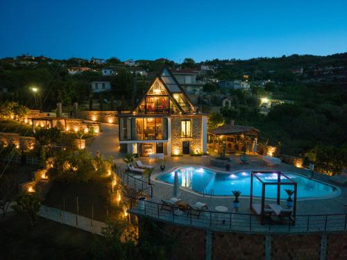 Sunrise House - Swimming Pool - image 5