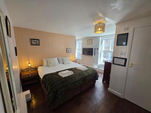 The Wheatsheaf Hotel in Isle of Wight