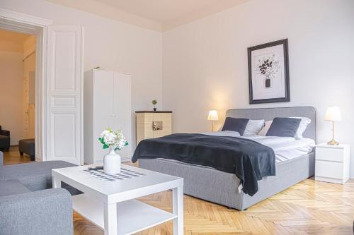 Vibrant 3BR near AKH Hospital - Perfect for Groups, Viena