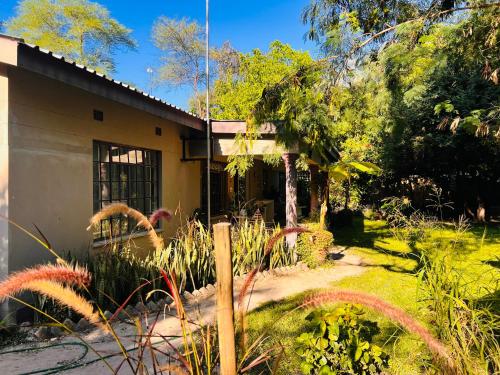 Secluded B&B in Maun
