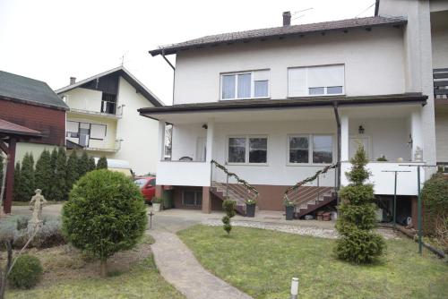  Apartment Nada, Unterkunft in Velika Gorica