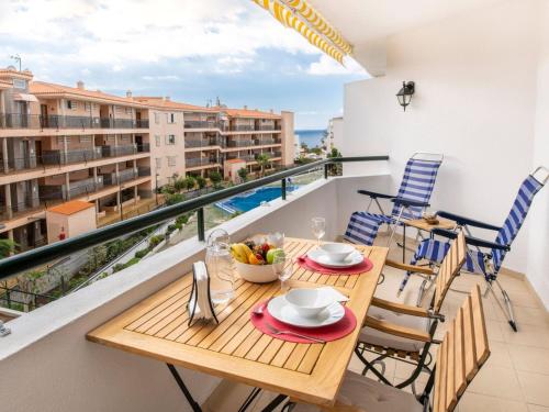 Apartment ruhige- charmant renovierte Wohnung- Terrasse- P by Interhome