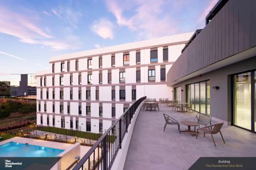 The Residential Club Blink- alojamiento para profesionales in Campanillas