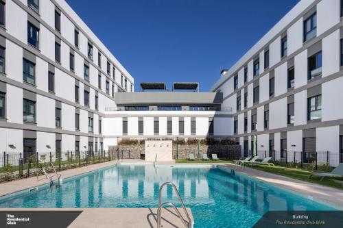 The Residential Club Blink- alojamiento para profesionales in Campanillas