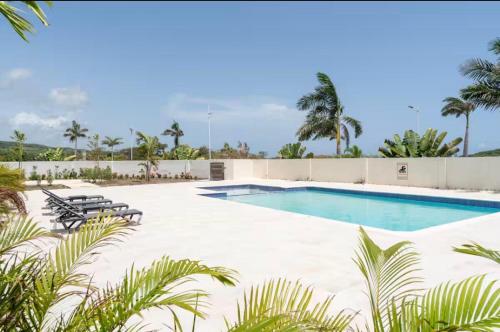 1BR Luxury beachfront Condo in Gated Estate -PBC in Plantation Village