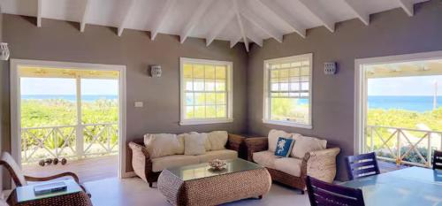 3BR Secluded Villa w/ Private Pool and Staff-SB in Bellepleina