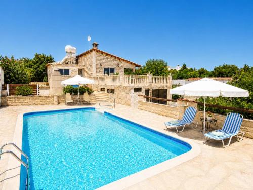 Villa Stone House, Neo Chorio