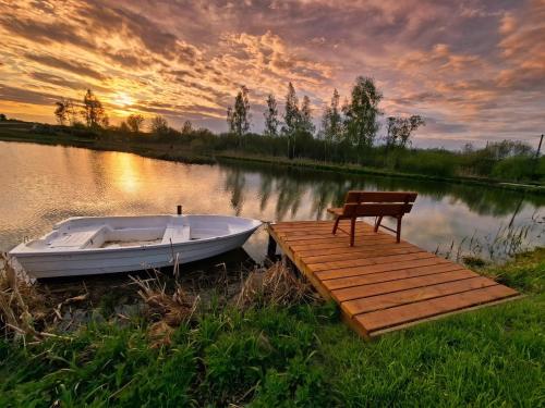 Domek z plażą nad prywatnym stawem - Mazury (Domek z plaza nad prywatnym stawem - Mazury) in Krzywe (Mragowo)