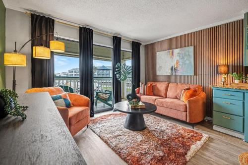 Stylish Mid-Century Beachfront Escape – khách sạn tại Khac