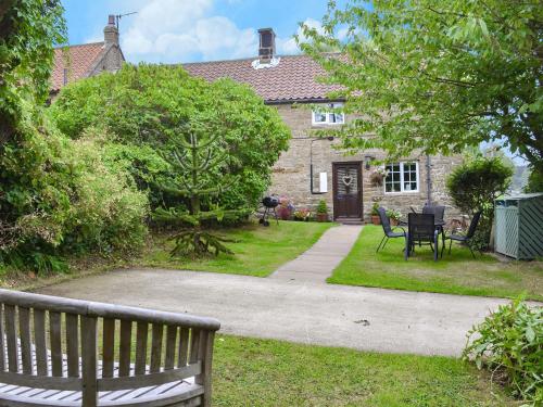 Exterior view, Rose Cottage 1 in Sneaton