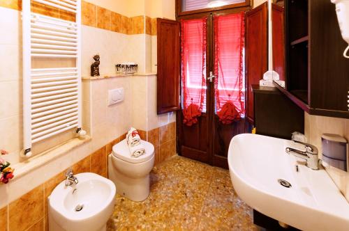Comfort Triple Room image 4