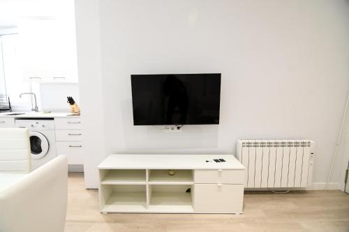 Shared lounge/TV area, The Goya Hideaway in Lista
