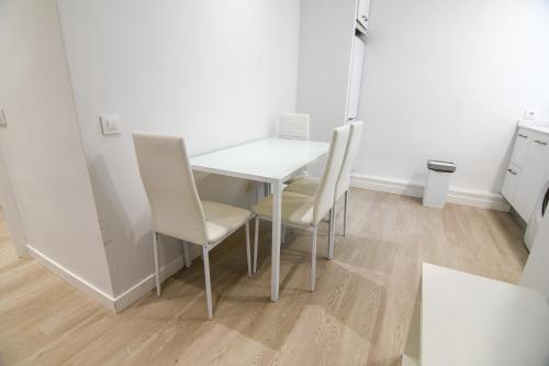 Kitchen, The Goya Hideaway in Lista
