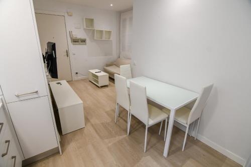 Kitchen, The Goya Hideaway in Lista