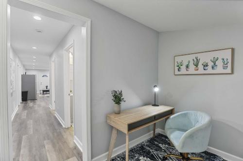 Cozy 4BR 2BA Worth Home in Chicago Ridge