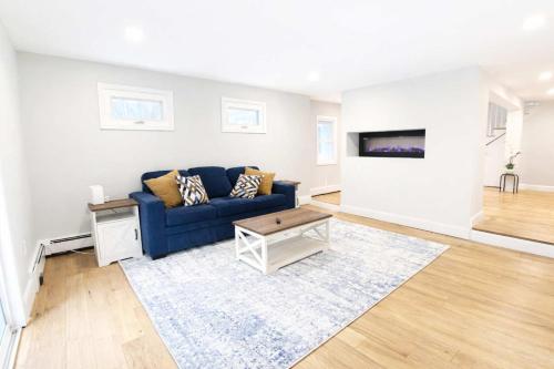 Spacious Beach House for 12 - 10-Min Walk to Beach - Family-Friendly Coastal Retreat in Long Branch (NJ)