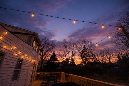 Spacious Beach House for 12 - 10-Min Walk to Beach - Family-Friendly Coastal Retreat in Long Branch (NJ)