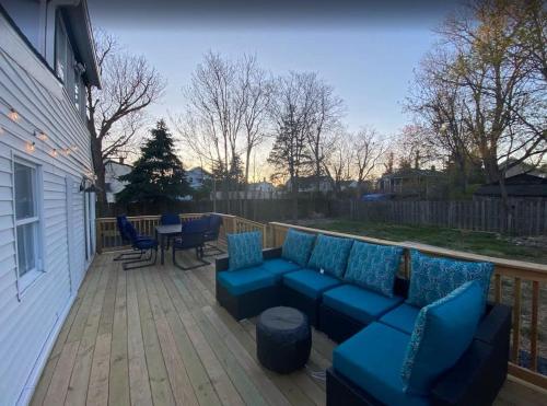 Spacious Beach House for 12 - 10-Min Walk to Beach - Family-Friendly Coastal Retreat in Long Branch (NJ)