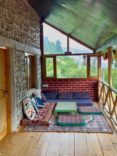 Balcony/terrace, Offbeat Homestay - The Mountain House Manali in Bashisht