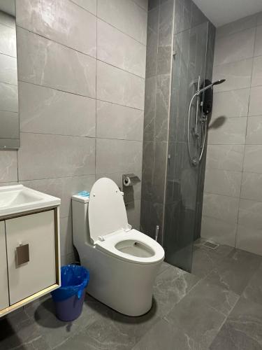 Shower, Equa Suite At Majstic Residence klcc in Little India