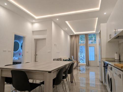Luxury in Madrid for 10 and Pets, Madryt