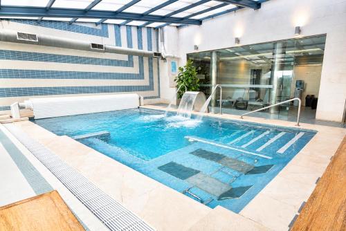 Vaade, Hotel Spa Paris in Leon