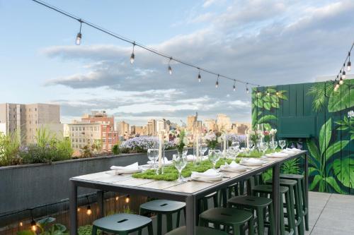 Pub/Hol, Walker Hotel Tribeca in Soho