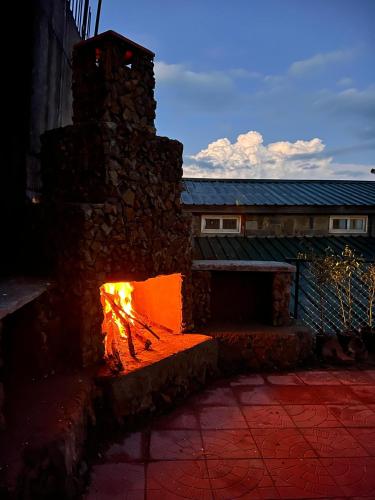 Haven Mushkpuri Terraces Khaira Gali - 3BR Home Lawn BBQ & Fireplace - image 11