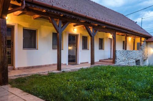 Fântânele Vacation Home, Charming Rustic Home (Fantanele Vacation Home, Charming Rustic Home) in Fântânele (Sibiu)