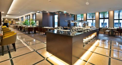 TURIM Marques Hotel - image 5