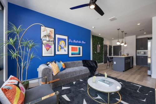 Penthouse Blues-Odyssey-Pool & Gym-Mins 2 Broadway