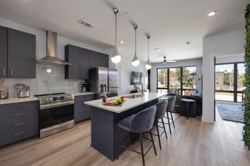 Phthalo Penthouse - Odyssey - Heart of Midtown in Nashville, USA