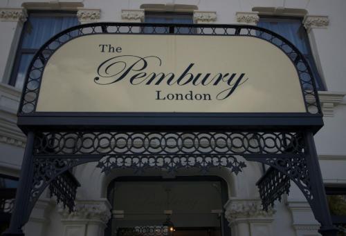 Pembury Hotel at Finsbury Park - image 11