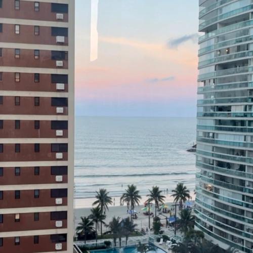 Apartamento Beira-Mar com Vista - Praia das Astúrias - Guarujá – khách sạn tại Vila Luis Antonio
