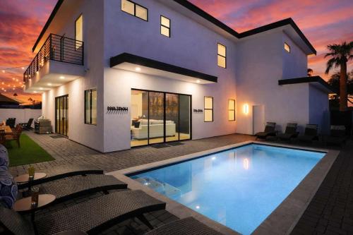 LUXE - Nouveau - Sparkling Pool - Walk to Old Town – khách sạn tại Phố cổ Scottsdale