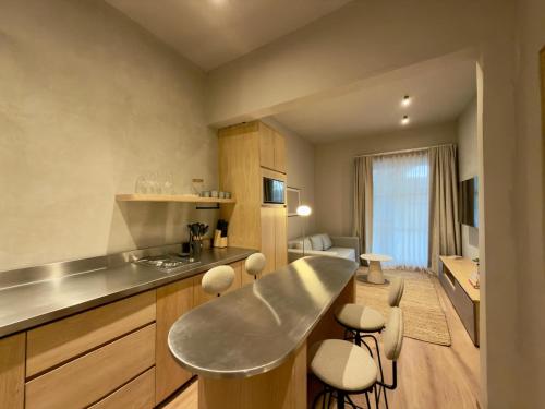 NEW designer studio in authentic Roma Norte