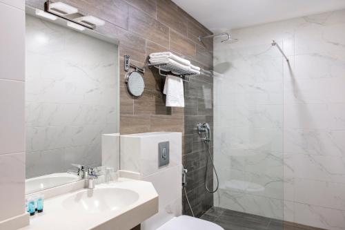 Highgarden Hotel Room Type - Standard Twin Room