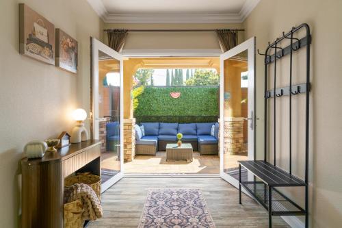 Hidden Garden Oasis Private Yard Stylish Retreat in Covina (Kalifornia)
