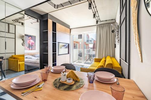 Green Port Pink&Blue Kołobrzeg Podczele - Apartament 404 Golden Wings – khách sạn tại Podczele