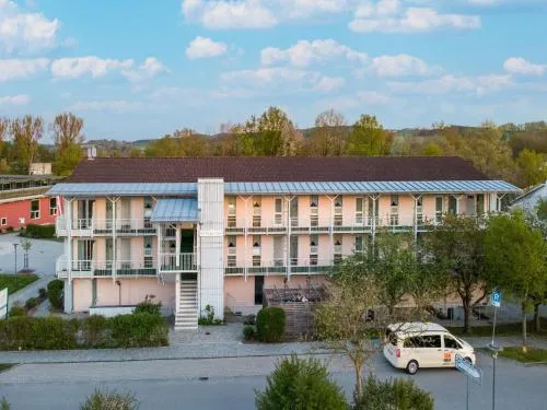 Großes Studio am Kurpark in Bad Birnbach mit Balkon in Bad Birnbach, Deutschland