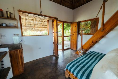 Tropic Popoyo, Beach Loft with Pool, Walk to Surf – khách sạn tại El Gigante