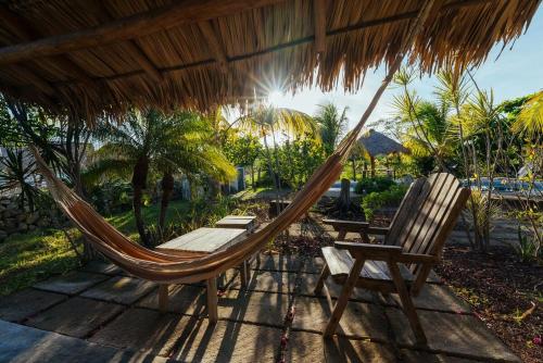 Tropic Popoyo, Beach Loft with Pool, Walk to Surf in El Limon