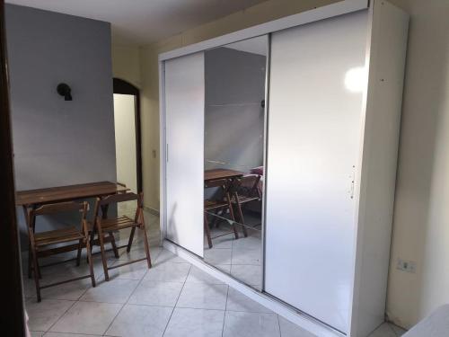 Quarto Bem Localizado em Lugar Tranquilo in バルエリ