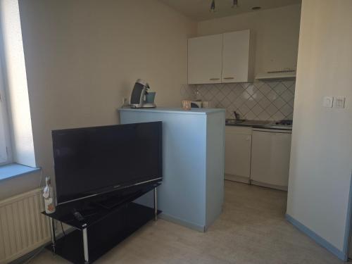Appartement proche Le Pal 3 in Dompierre-Sur-Besbre